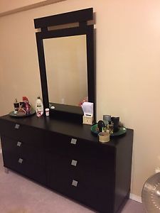 Bedroom set