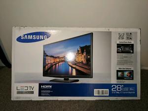 Brand new 28 inch samsung tv need gone