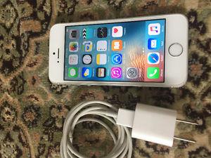 IPHONE 5S 16GB SILVER IN GOOD CONDITION