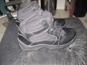 Men's Rugged Outback Hikers Cold Weather Boots - Size 11