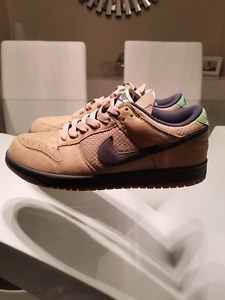 Nike Dunks Beige Mens Size 9 - NEW (Mint Condition)