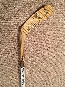 Oshawa Generals  team signed autographed hockey stick