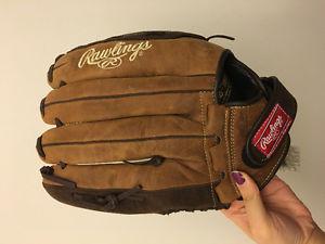 RAWLINGS LEFT HAND GLOVE AND BAT 3 MONTHS OLD