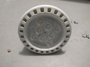 Set of 8 Philips LED bulbs for pot lights