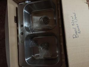 Stainless steel sink