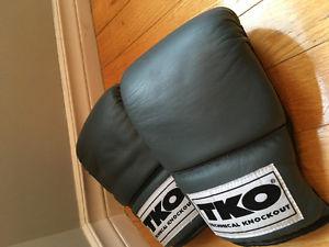 TKO Kick Boxing Gloves