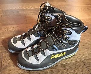 Wanted: Asolo Mountaineering Boots - Men's 9.5