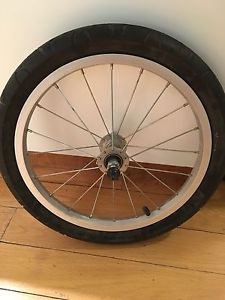Wanted: Croozer front wheel