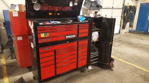 Wanted: Snapon tool box with side cabinet with no tools
