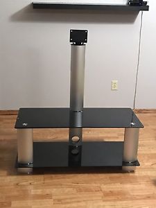 Wanted: Tv stand