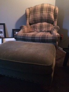 chair, ottoman and 2 cushions