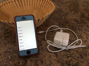 iPhone 5c with power supply & Charger. No sim card