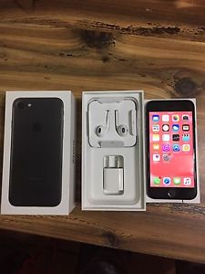 iphone 7 32gb (Carrier) Rogers brand new phone