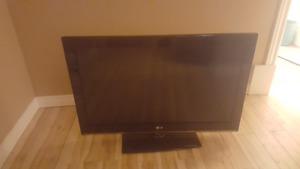 32" LG LCD Flat Screen