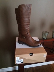 BROWN BOOTS- NEW