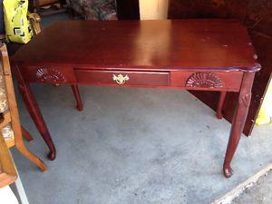 Beautiful Cherry Queen Ann Desk With 1 Drawer