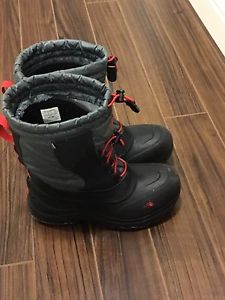 Boys north face winter boots