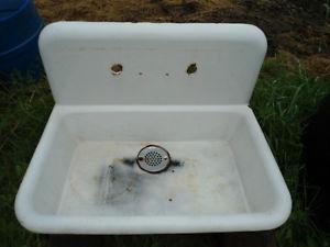 CAST IRON SINK with Mounting Bracket