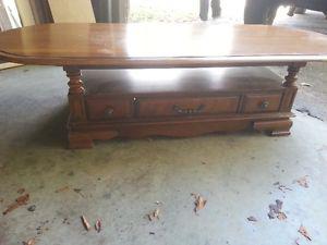Coffee table good condition