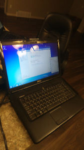 Dell 15" Laptop / Windows 7 / 4G RAM with adapter