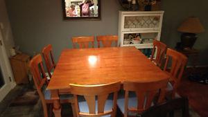 Dining table /8 chairs