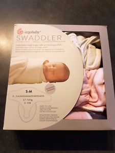 Ergo baby swaddler. 0-3 months 2 pack. Pink and white.