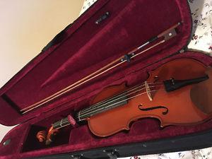 Full size violin with case - 260$ obo