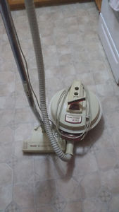 Hoover vacuum cleaner and power nozzle very good suction