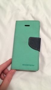IPhone 5s wallet case