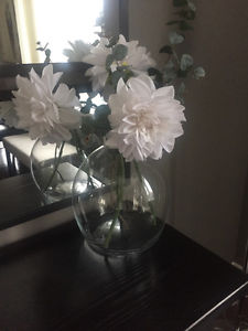 Large vase &a Flowers