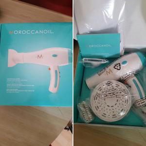 PROFESSIONAL HAIR DRYER - Moroccan Oil