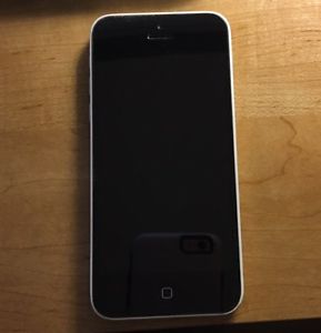 Selling iPhone 5c - White 16 gb $100 firm