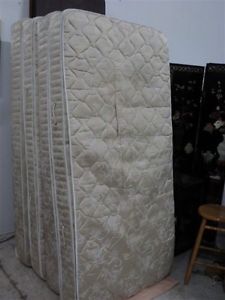 Single mattress and box spring