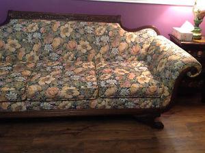 Stunning Antique Duncan Fyfe Sofa, Carved Feet with Wings