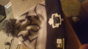 Toronto maple leafs toque with tags