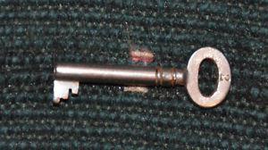 Vintage/antique #2 handcuff key