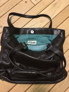 clarke's-leahter dark brown purse!