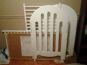 great condition baby crib..