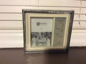 2 new picture frames