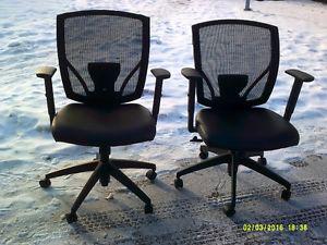 4 Office chair's in excellent condition