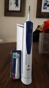 Braun electric tooth brush