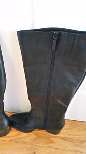 Ladies leather boots