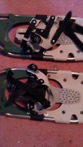 Like New snowshoes !! 30 !