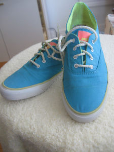 Pair SPERRY TOP SIDER SAILING SHOES