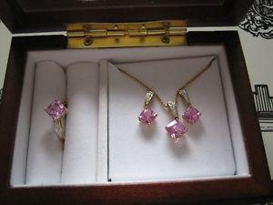 Pink sapphire pendent and earring set