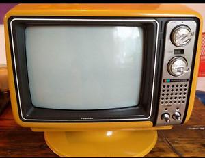 Toshiba blackstripe retro/ vintage TV