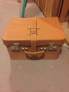 Vintage leather case and sewing machine