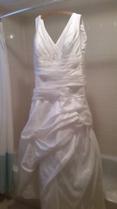 Wedding Dress size 22 but can be taken in.