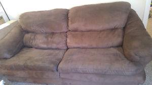 comphy brown mircofiber couch and loveseat