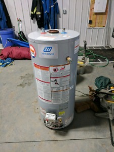 40 gallon propane hot water tank